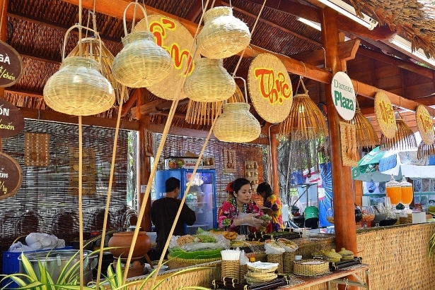 Thiết Kế Gian Hàng Ẩm Thực Độc Đáo - Thiết kế thi công gian hàng hội chợ  triễn lãm