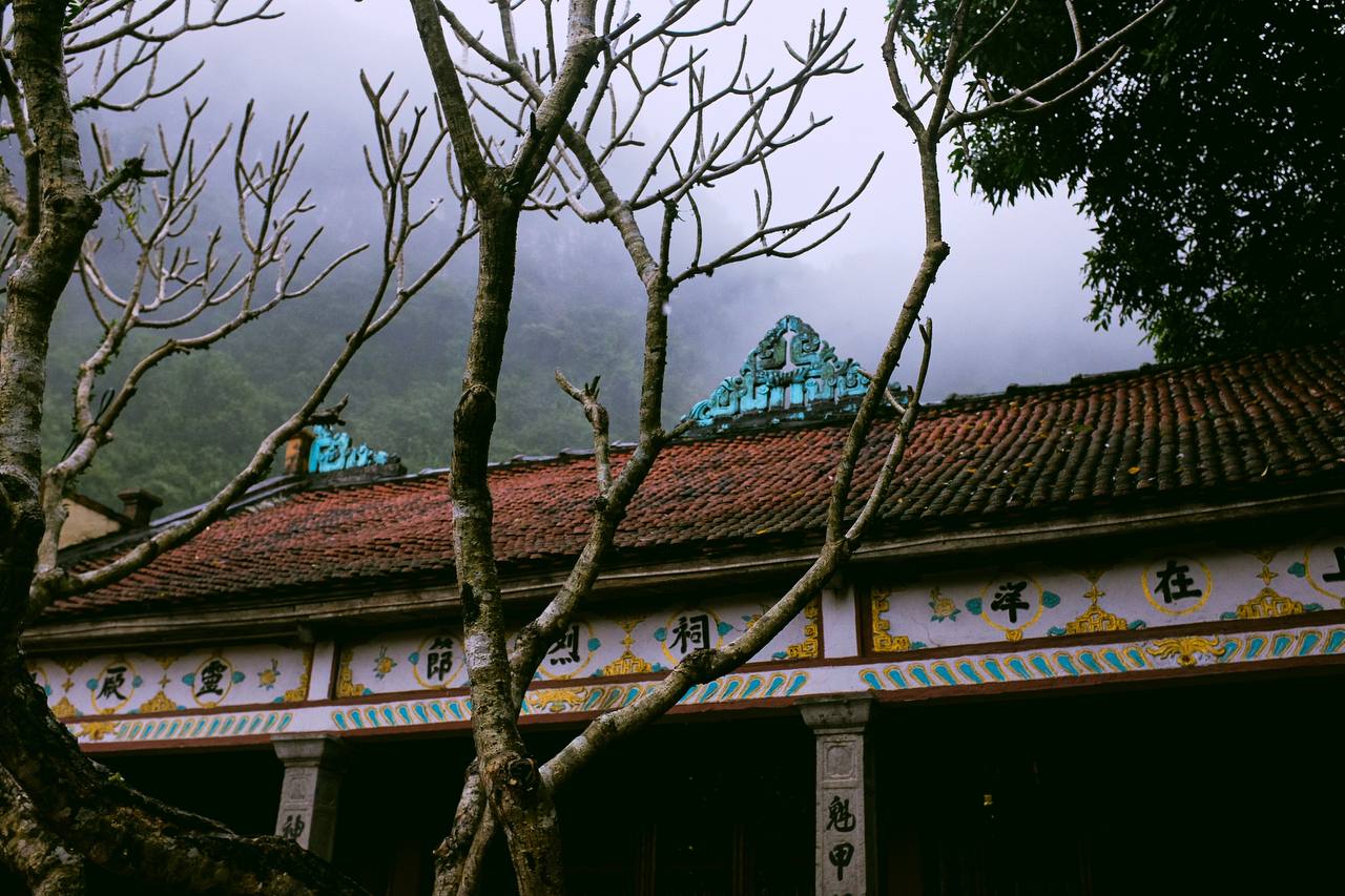 Ngôi đền cầu duyên nổi tiếng miền Bắc gắn với chuyện tình bi tráng của người phụ nữ được